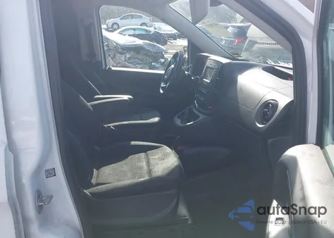 2016 Mercedes-Benz Metris z USA, uszkodzony, nr VIN WD3PG2EAXG3091093